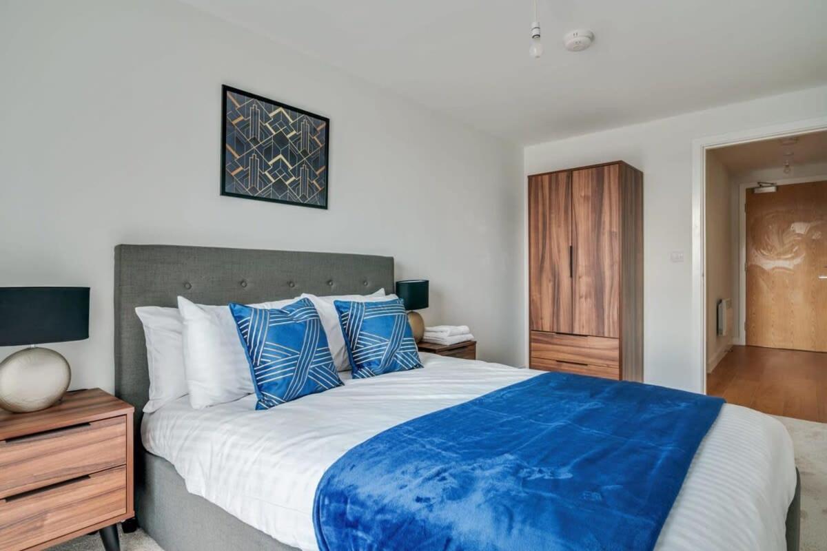 Lovely Riverside 2 Bed Apartment Leeds  Eksteriør bilde